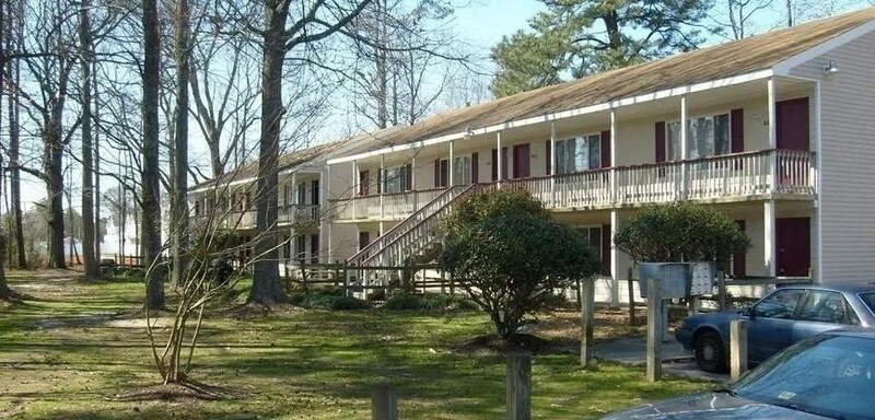 Virignia Beach Condo: 815 Sandy Ct, 847