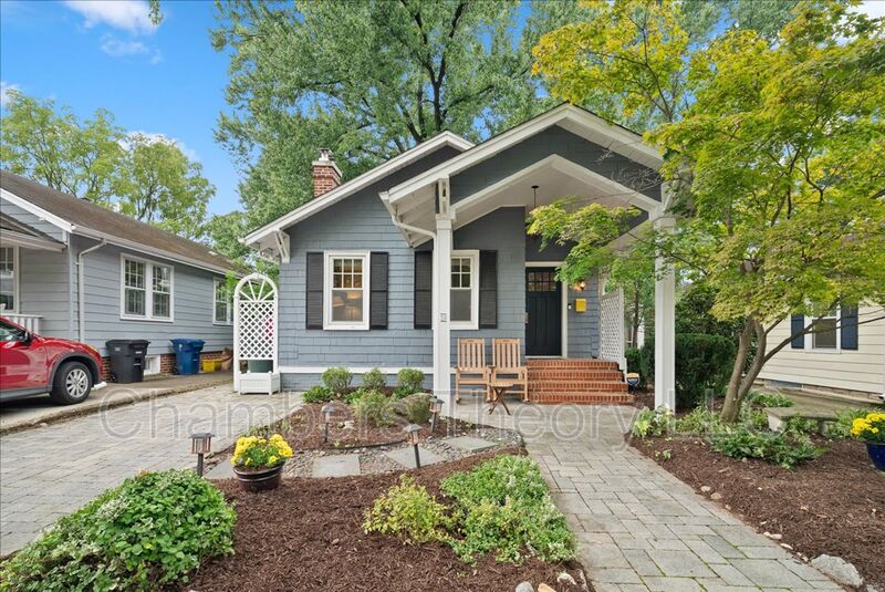 Alexandria House: 23 E. Walnut St.