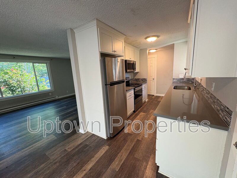 Tigard House: 8120 SW Thorn St