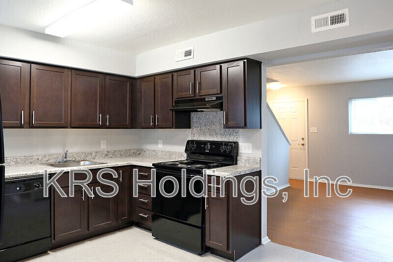 Newport News Townhome: 4347 Newsome Dr.