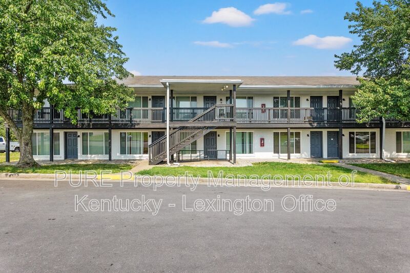 Lexington Apartment: 1685 Alexandria Drive