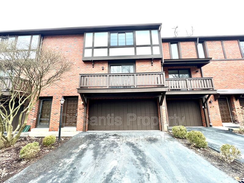 Sewickley House: 103 Little Glen Drive