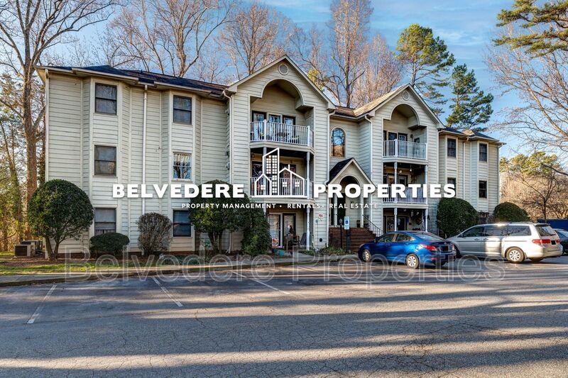 Greensboro House: 5934 W Friendly Ave