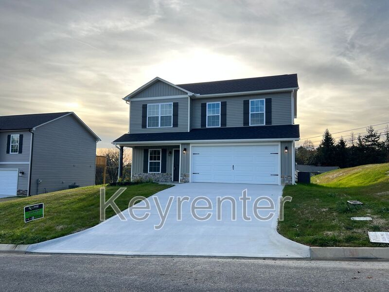 Knoxville House: 6025 Memory Hill Ln.