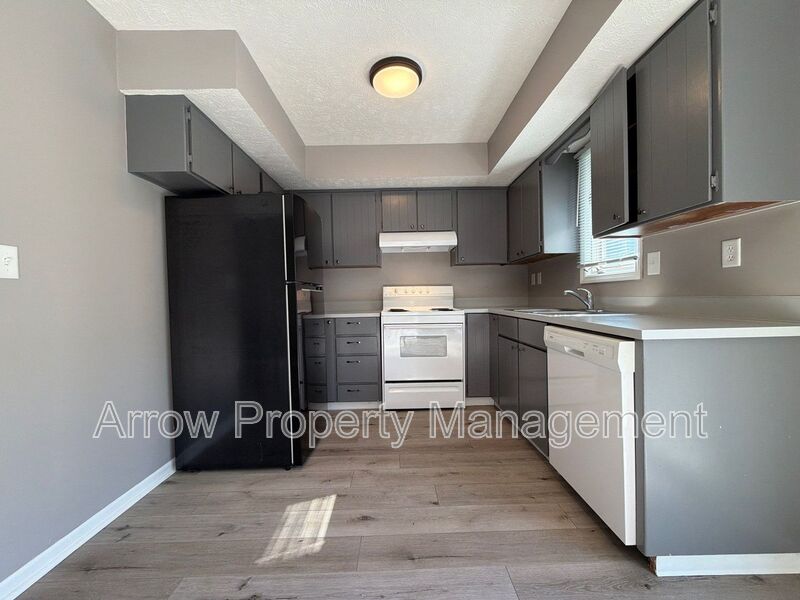 Lincoln Condo: 4441 North 67th Street