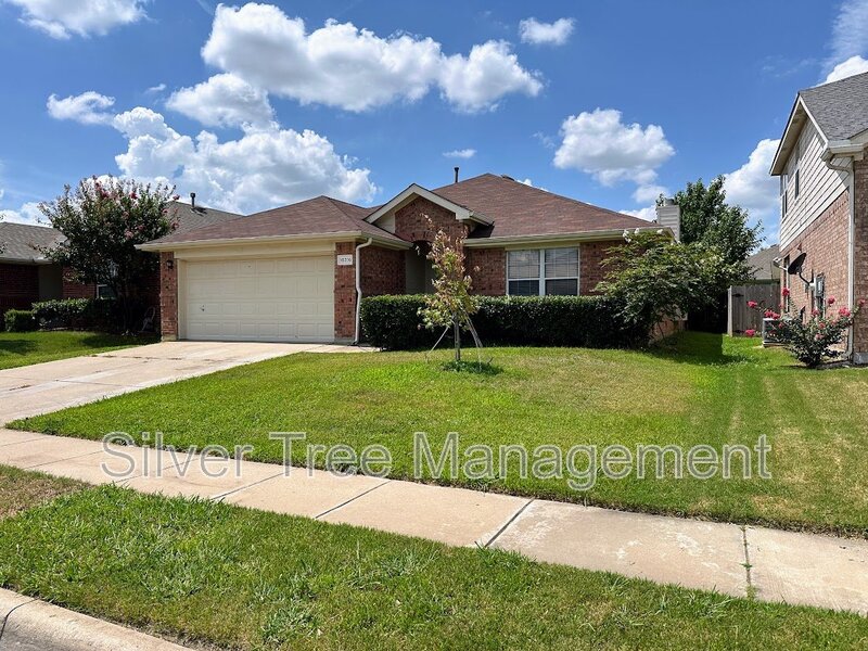 Hurst House: 10316 Lake Terrace