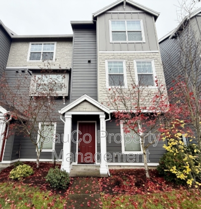 Tigard House: 11044 Southwest Sage Terrace