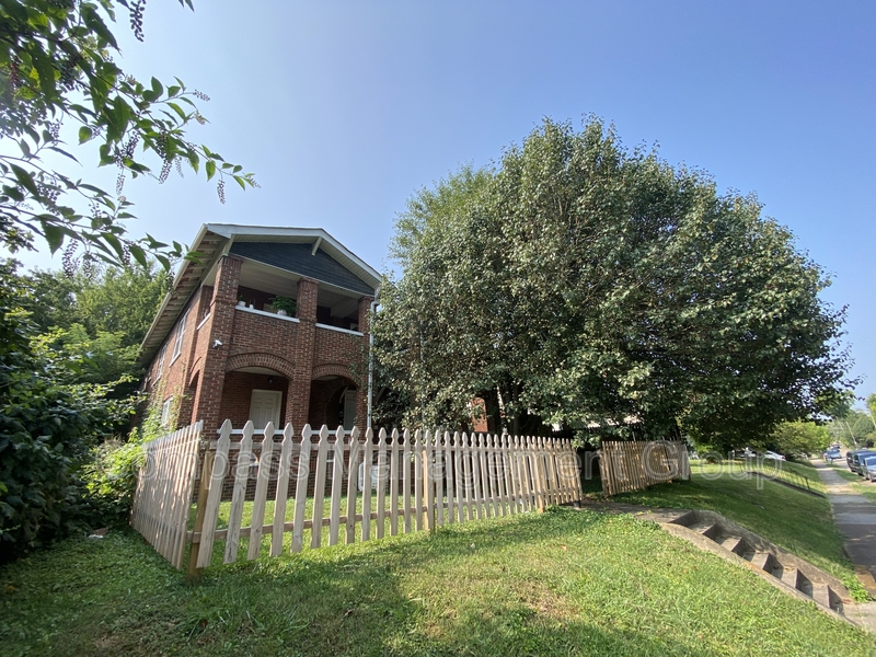 Knoxville Condo: 2062 East 5th Avenue - 4