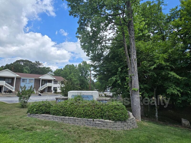 Archdale House: 234 Davidson St.