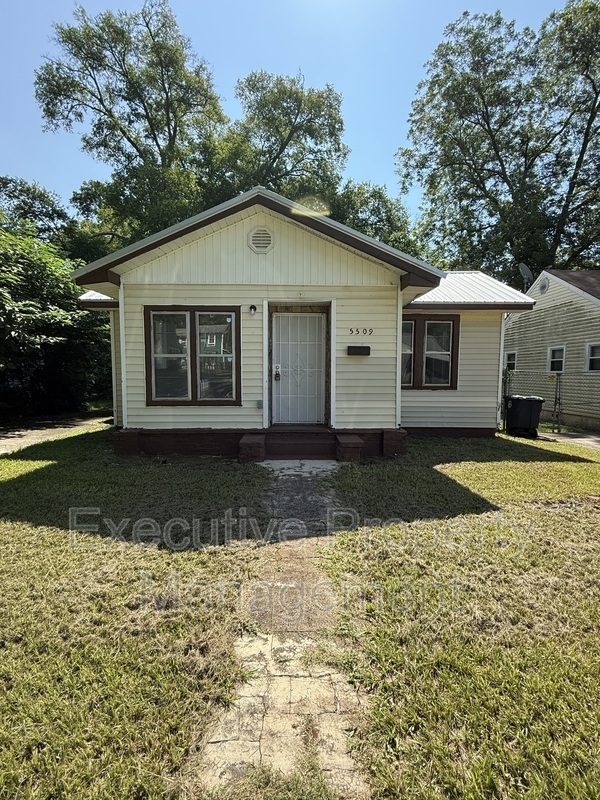 Birmingham House: 5509 Court P