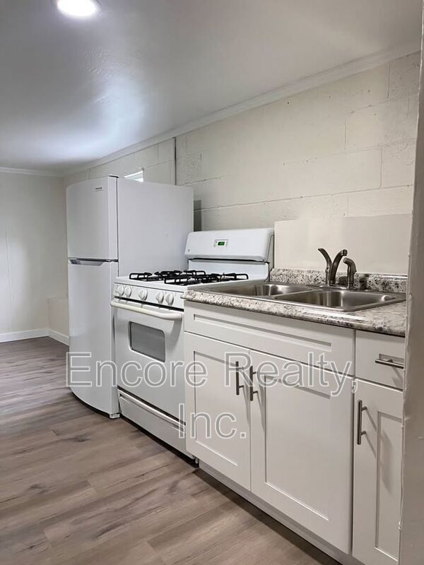 National City House: 2780.5 Vista Way