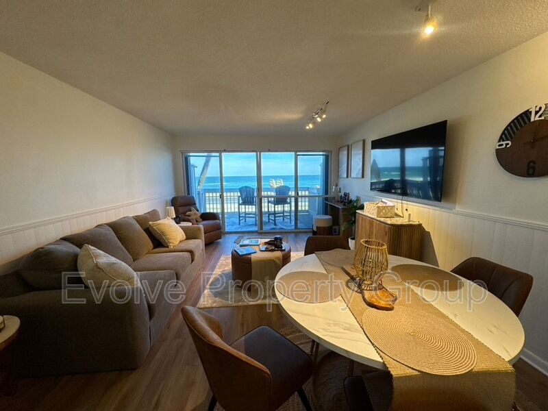 Ormond Beach House: 2450 Ocean Shore Blvd