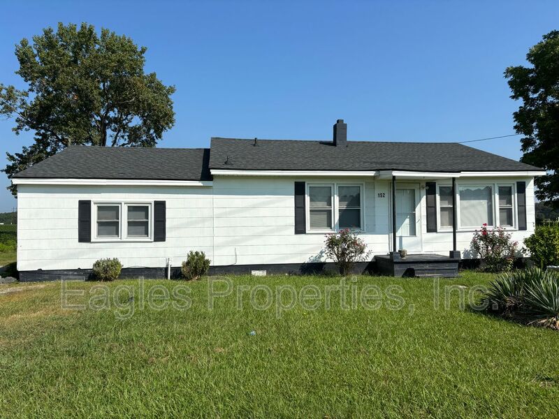 Goldsboro House: 152 Ebenezer Church Road