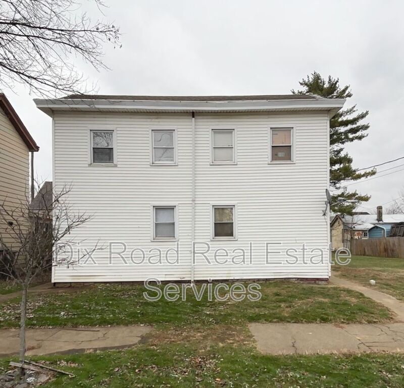 Hamilton House: 406 South Seventh Street