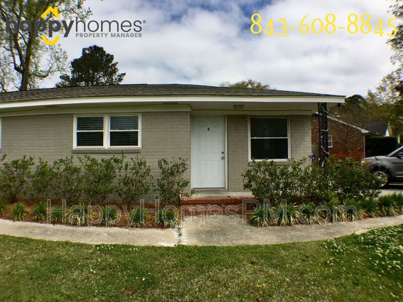 Charleston House: 1556 Kemper Avenue