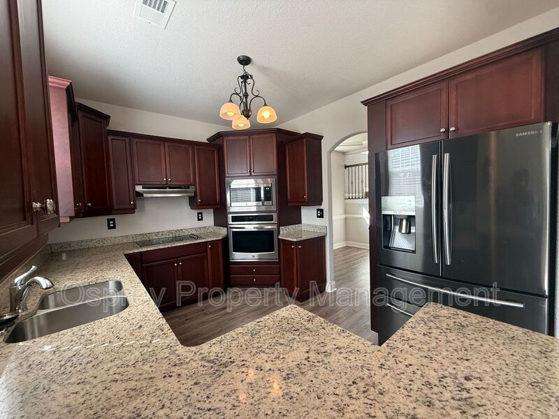 Spacious end-unit home in Virginia Beach!  - Photo 4