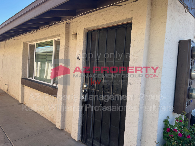 Avondale Condo: 207 S 3rd St