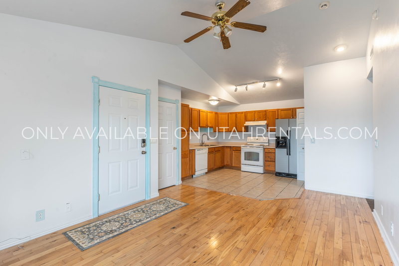 Magna Condo: 8061 W Copperfield Pl