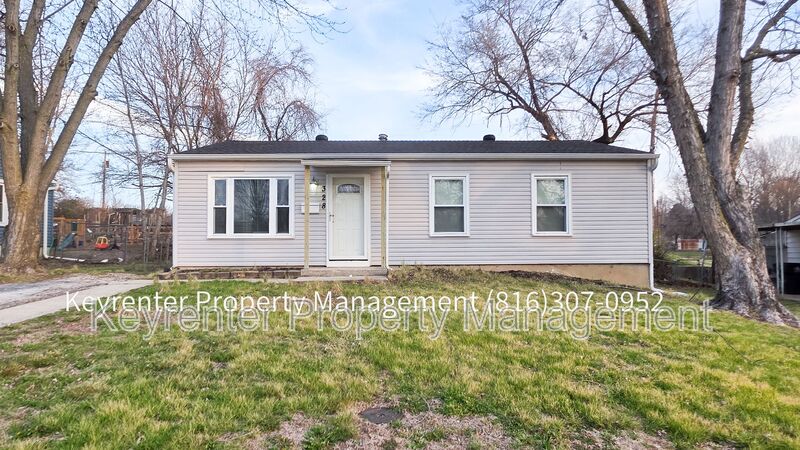 Independence House: 328 E 3rd Dr S