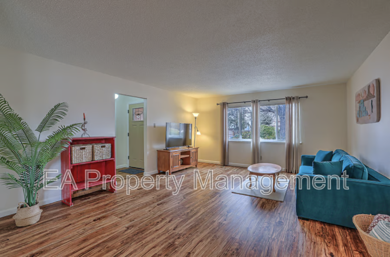 Albuquerque House: 9308 Gutierrez Rd NE