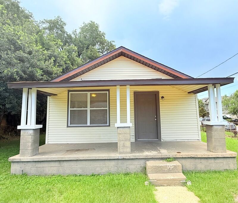 Pensacola House: 1300 W Intendencia St