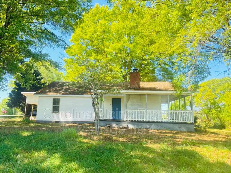 Shelby House: 1206 Maple Springs Church Rd