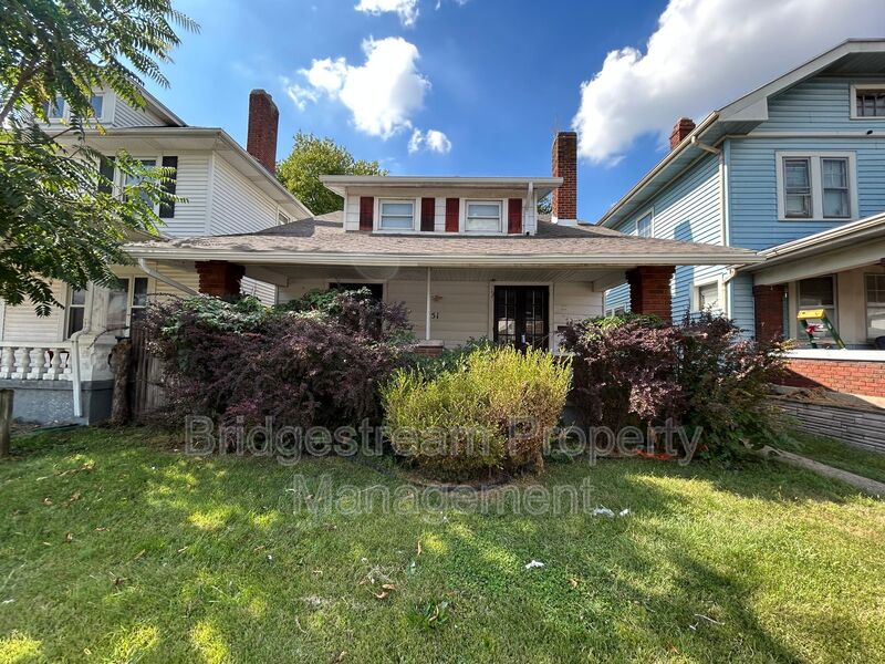 Dayton House: 51 S. Sperling Ave