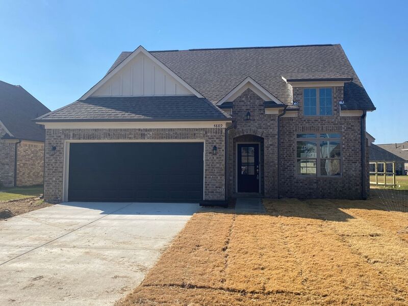 Walls House: 4889 Reunion Bnd