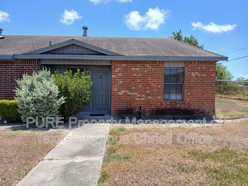 Corpus Christi, House: 1818 Rodd Field #D6