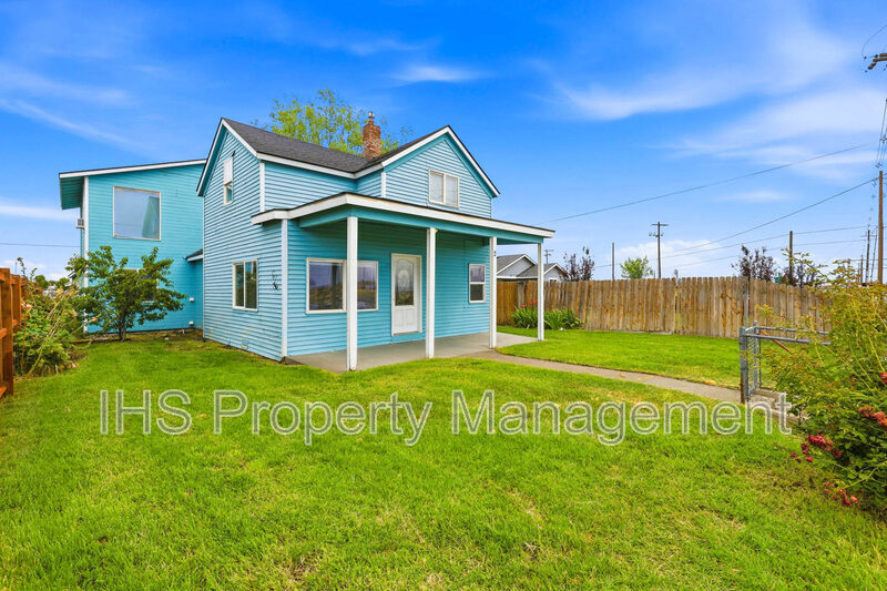 Pasco House: 2 West A St.