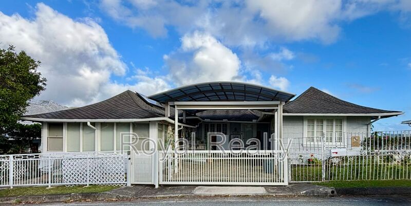 Honolulu House: 2013 Kakela Drive