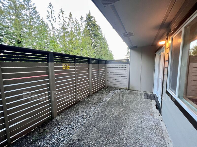 Bothell Condo: 9523 NE 180th St.