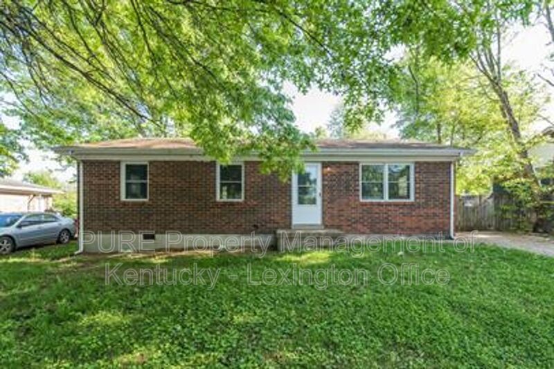 Nicholasville House: 316 Longview Drive