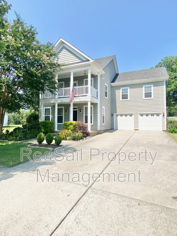 Suffolk House: 2225 Tuliptree Cir