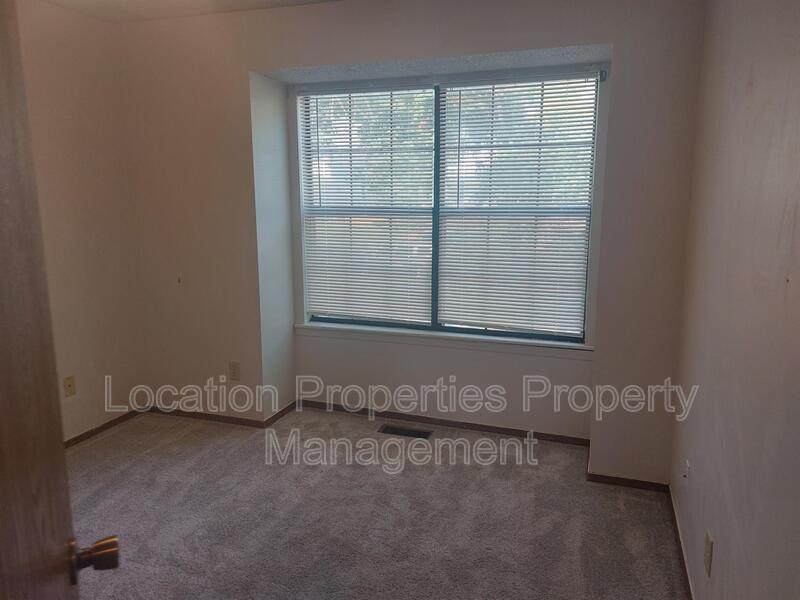 1314 Tennessee Street - B, Lawrence, Kansas rental photo 10 of 10