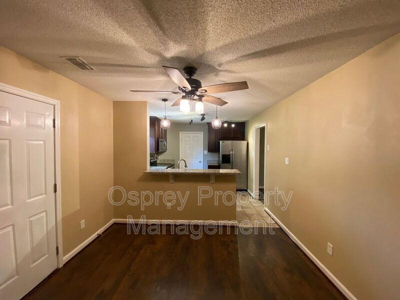 Charming 3-Bedroom Ranch !!