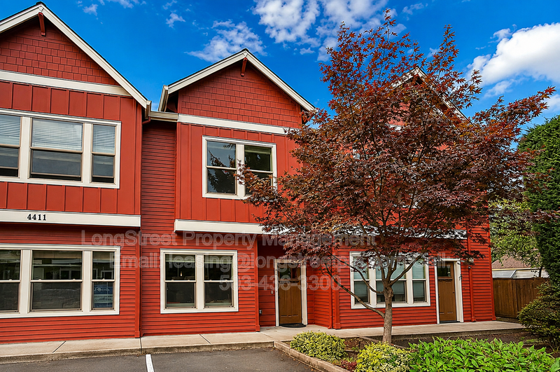 Portland Townhome: 4411 NE Killingsworth St
