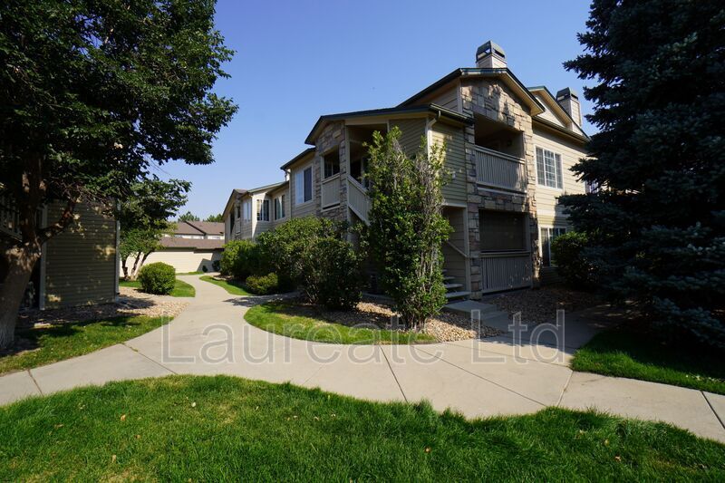 Denver Condo: 9962 E Idaho Cir
