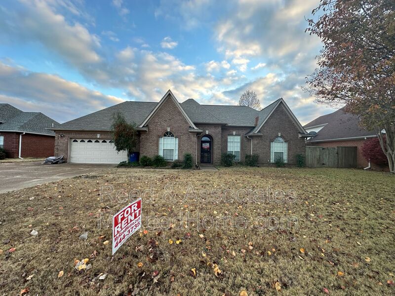 Olive Branch House: 7161 Lauren Lane