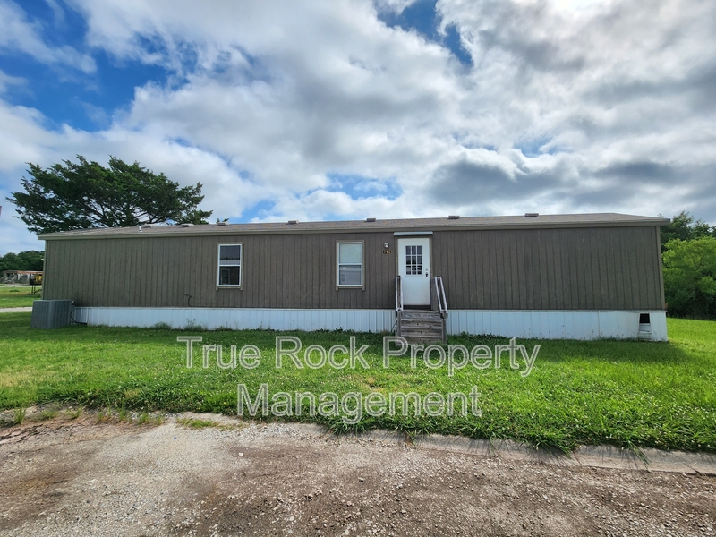 Ada House: 16505 County Road 1526