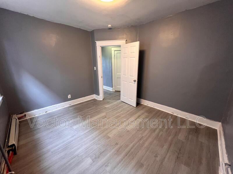 New Britain Condo: 57 Whiting Street - 53-7