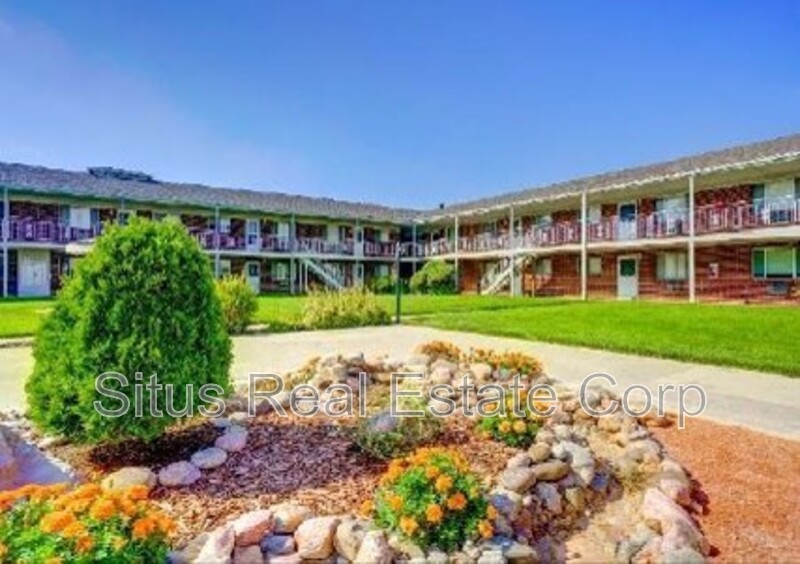 Lakewood House: 395 S. Depew St.