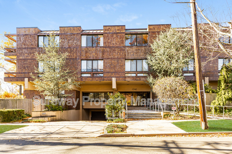 Princeton Condo: 1 Markham Road