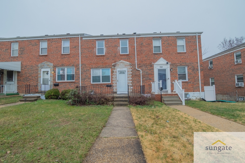 Parkville Townhome: 8533 Oak Rd