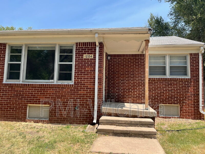 Wichita Condo: 1204 S Fabrique Dr