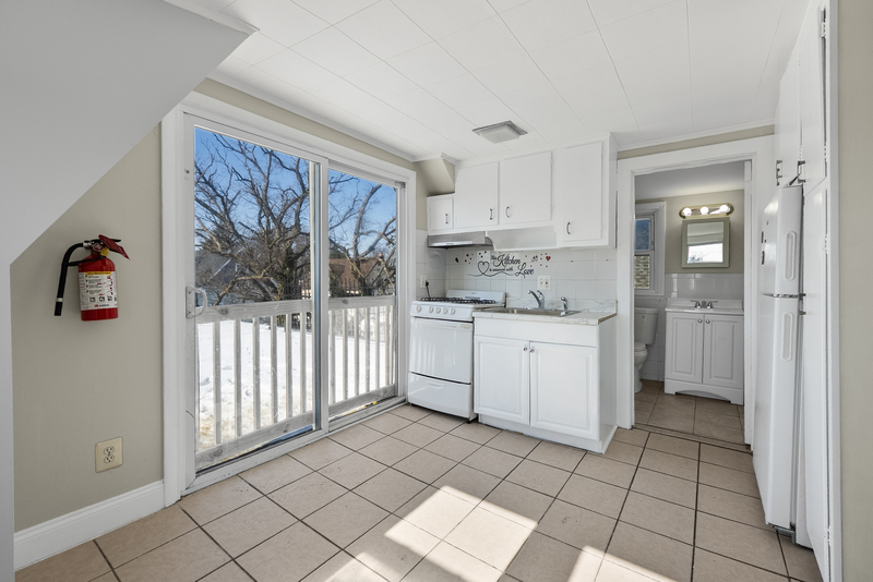 Woodlynne Condo: 159 Cooper Avenue - C