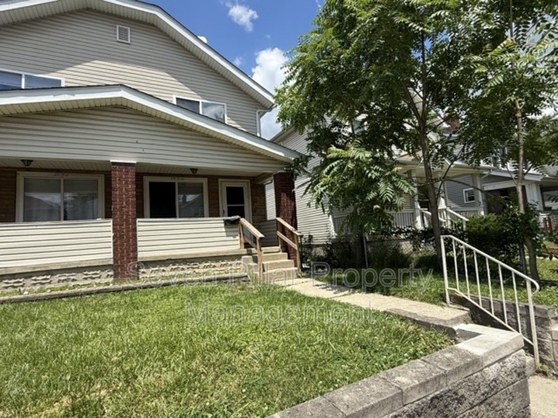 Columbus Condo: 1044 E 16th Ave