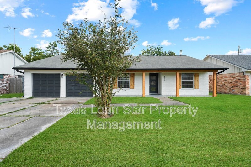 Baytown House: 406 River Bend Drive