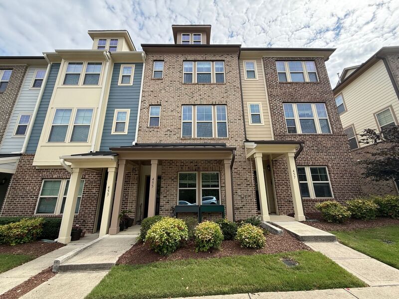 Apex Townhome: 455 Village Commons Lane