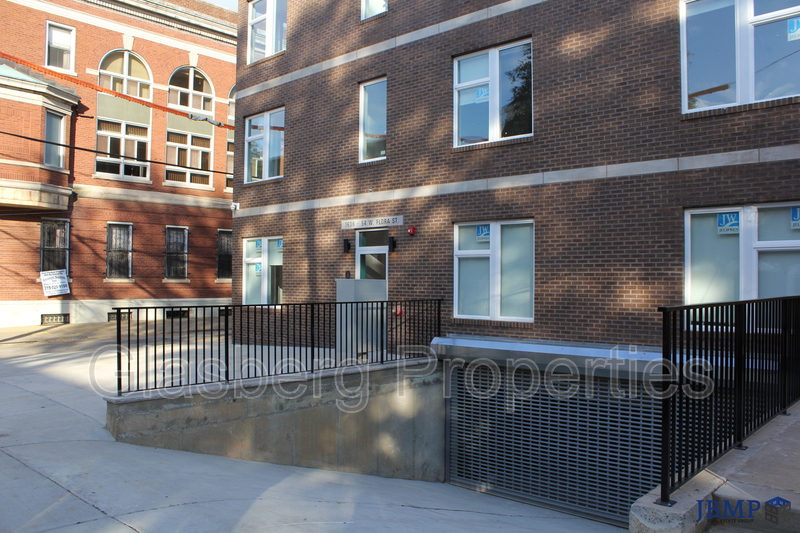 Request a Viewing for 1629 W. Girard Ave, 1D Tenant Turner